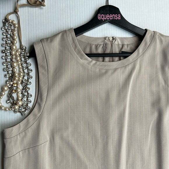 Halogen Stripe Sleeveless Suiting Shell - Picture 4 of 12